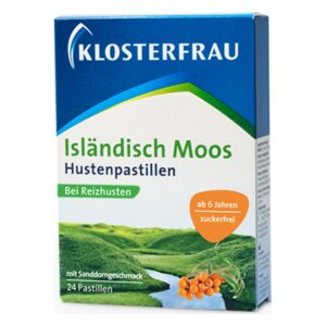 Packung Islänisch Moos Hustenpastillen von Klosterfrau mit grünem Berglandschaftshintergrund, angedeutetem Sanddorn-Geschmack.