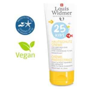 Sonnenschutzcreme für Kinder in einer weißen Tube mit gelbem Boden und blauen sowie roten Schriftzügen, vegan gekennzeichnet.