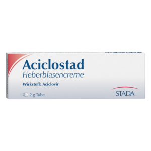 Packung Aciclostad Fieberblasencreme mit der Aufschrift "Wirkstoff: Aciclovir", im Tubenformat.