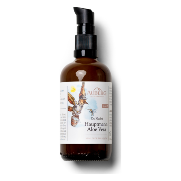 Braune Glasflasche mit Pumpverschluss und etikettierter Bewerbung der Hauptmann Aloe Vera kühlenden Emulsion.