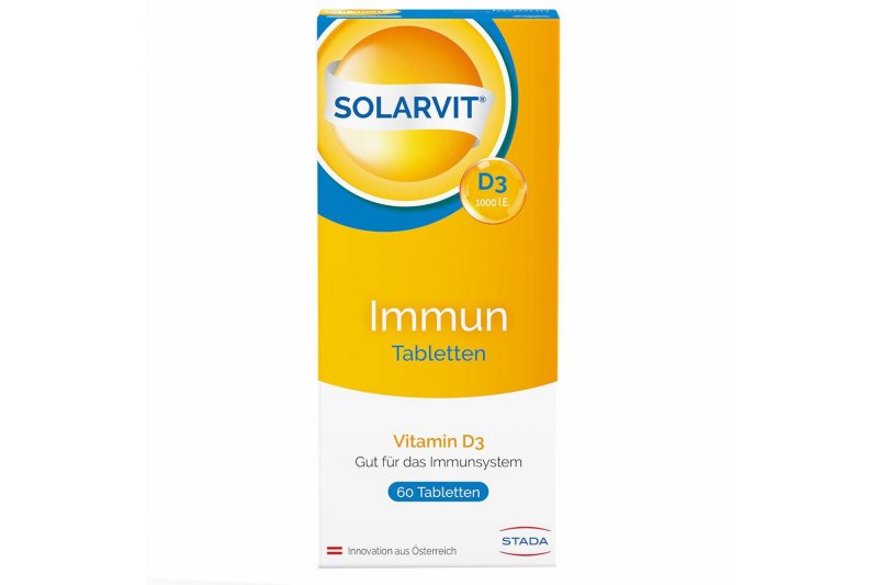 Packung mit Solarvit D3 Tabletten für das Immunsystem in leuchtendem Gelb und Blau.