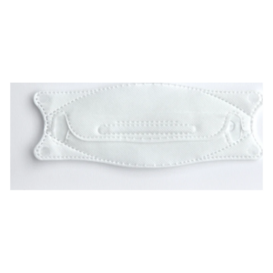 Weißer, gefalteter Atemschutz mit seitlichen Halterungen und einer Mittelnaht für besseren Sitz.