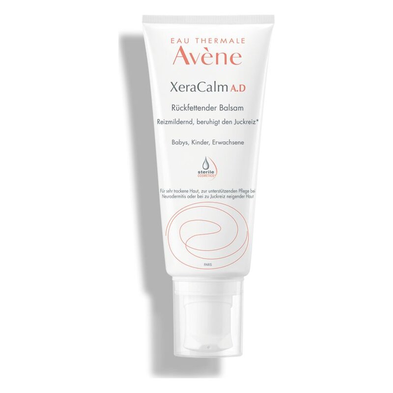 Verpackung eines Rückfettenden Balsams von Avène, geeignet für Babys, Kinder und Erwachsene, mit Pumpspender.