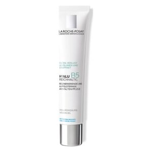 Tube mit feuchtigkeitsspendender Anti-Falten-Creme von La Roche-Posay, Beschriftung mit Inhaltsstoffen und Anwendungshinweisen.