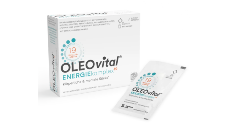 Verpackung des Nahrungsergänzungsmittels OLEO vital ENERGIEkomplex mit 19 Inhaltsstoffen und Maracujageschmack.